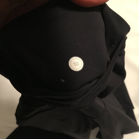 Lululemon Women's Capri Leggings Black Size 10 Side Pockets - Picture 5 of 11